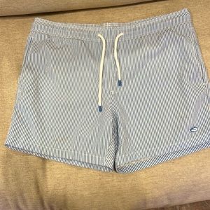 Southern tide men’s bathing suit size medium in blue pinstripes